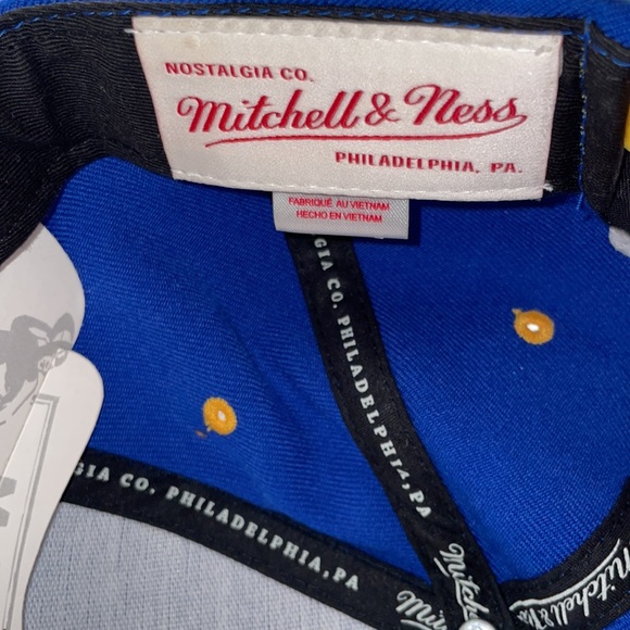 Mitchell & Ness Golden State Warriors Hat - Picture 4 of 6